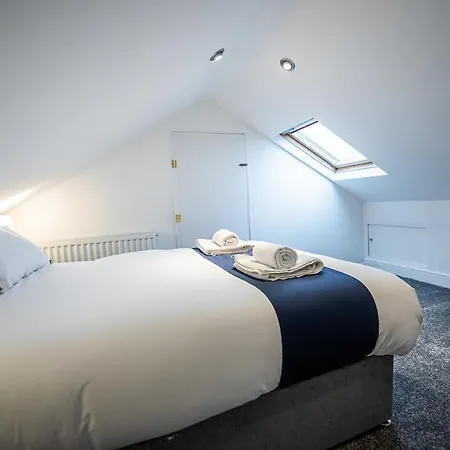 Дом отдыха Marykirk House - Workstays Uk Thornaby on Tees
